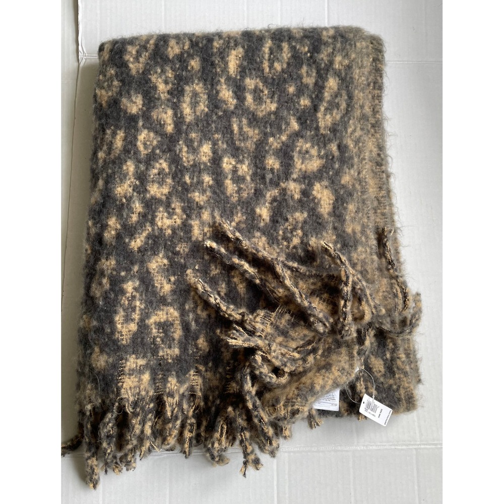 Gap Leopard Print Blanket Scarf Fuzzy Warm New With Tags